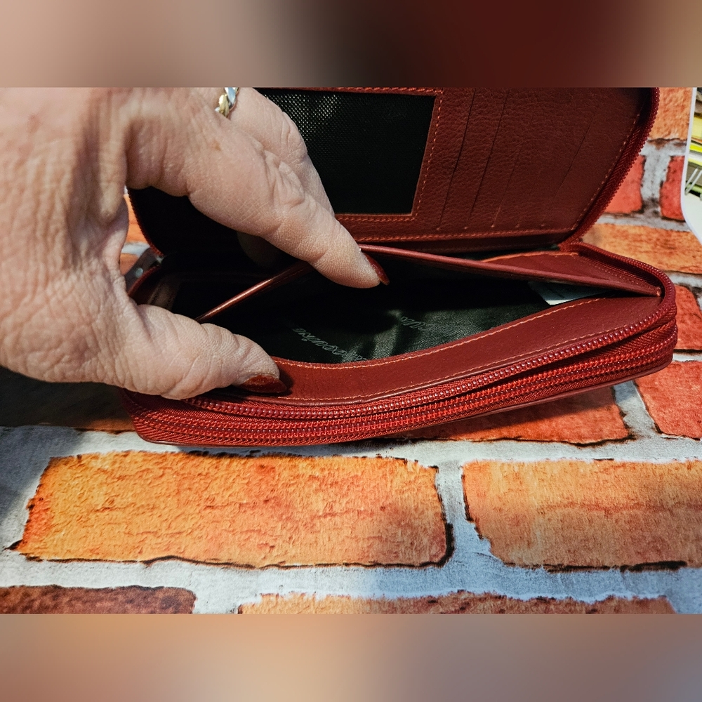 #583- Leather Colorblock Wristlet Wallet - Picture 7 of 7
